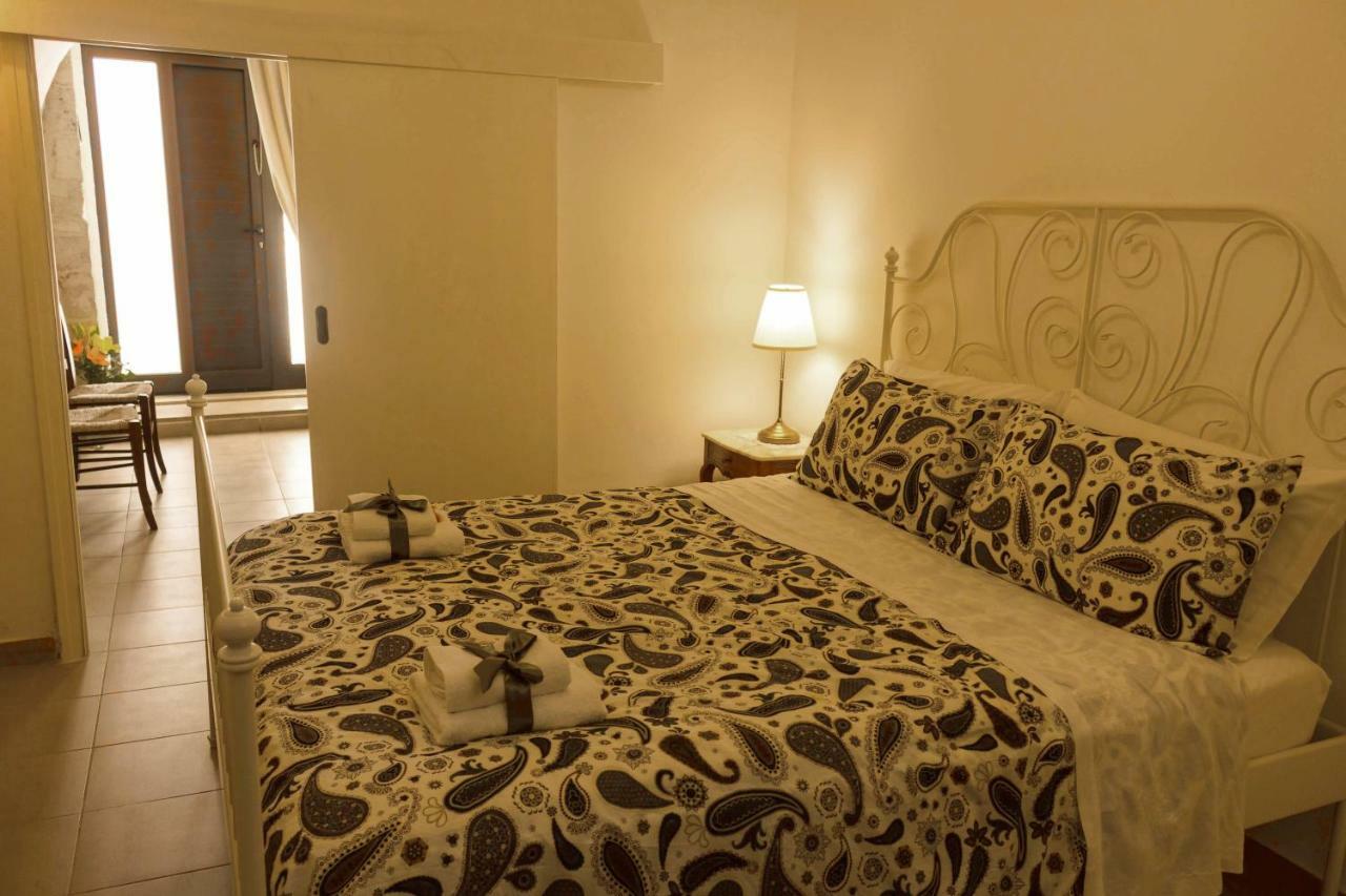 Il Sottano Del Conte Hotel Конверсано Екстериор снимка